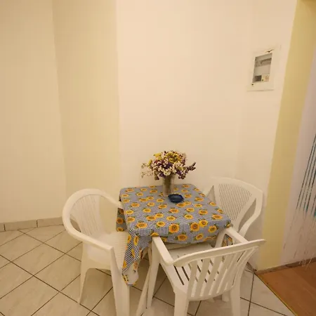 By The Sea Duce, - 955 * Omis